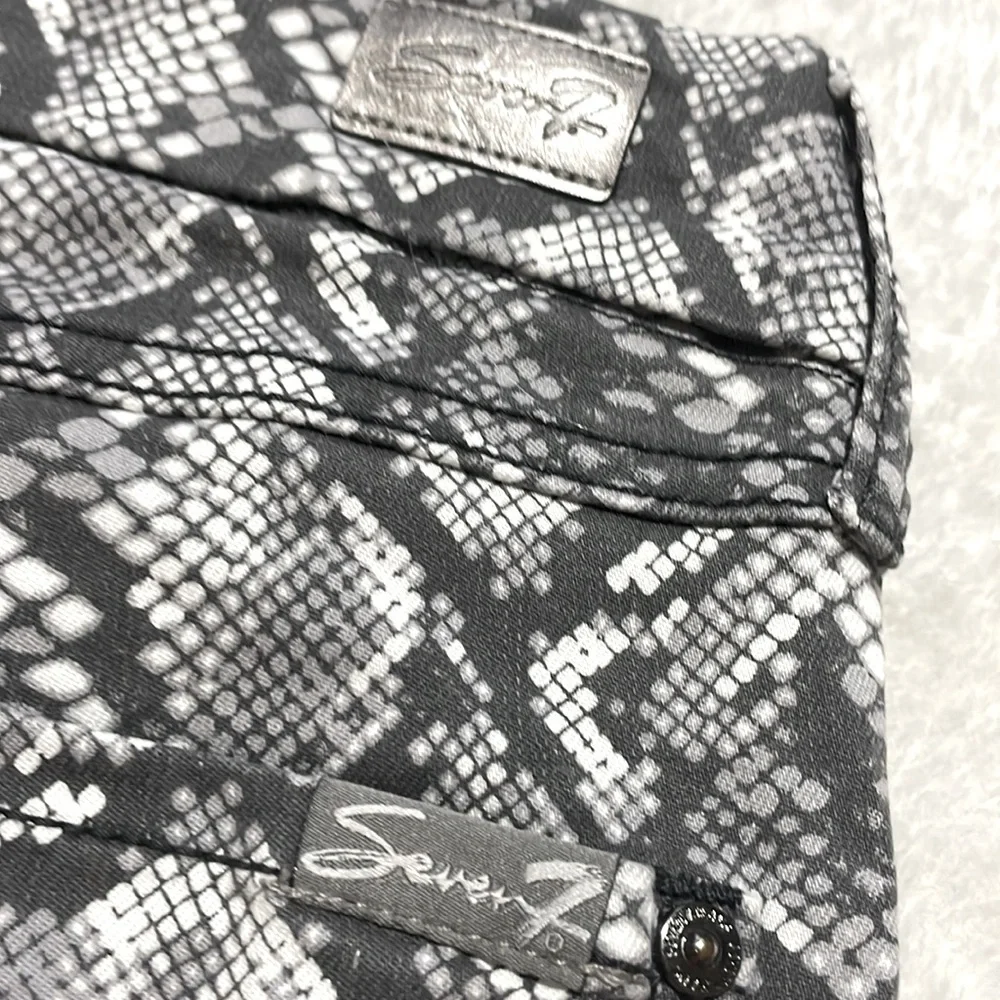 Seven 7 Tummyless High Rise Skinny Snake Skin Print Pants - Picture 4 of 12